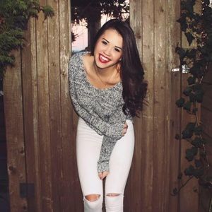 Meet your Posher, Chloe